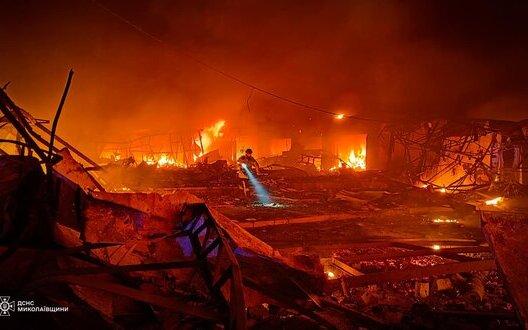 Окупаційні сили посилили удари по важливих об'єктах інфраструктури Миколаївської області, повідомляє обласна військова адміністрація.