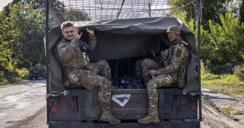 Збройні сили України можуть залишити Курську область у разі, якщо Росія здійснить суттєву контратаку, повідомляє Bloomberg.